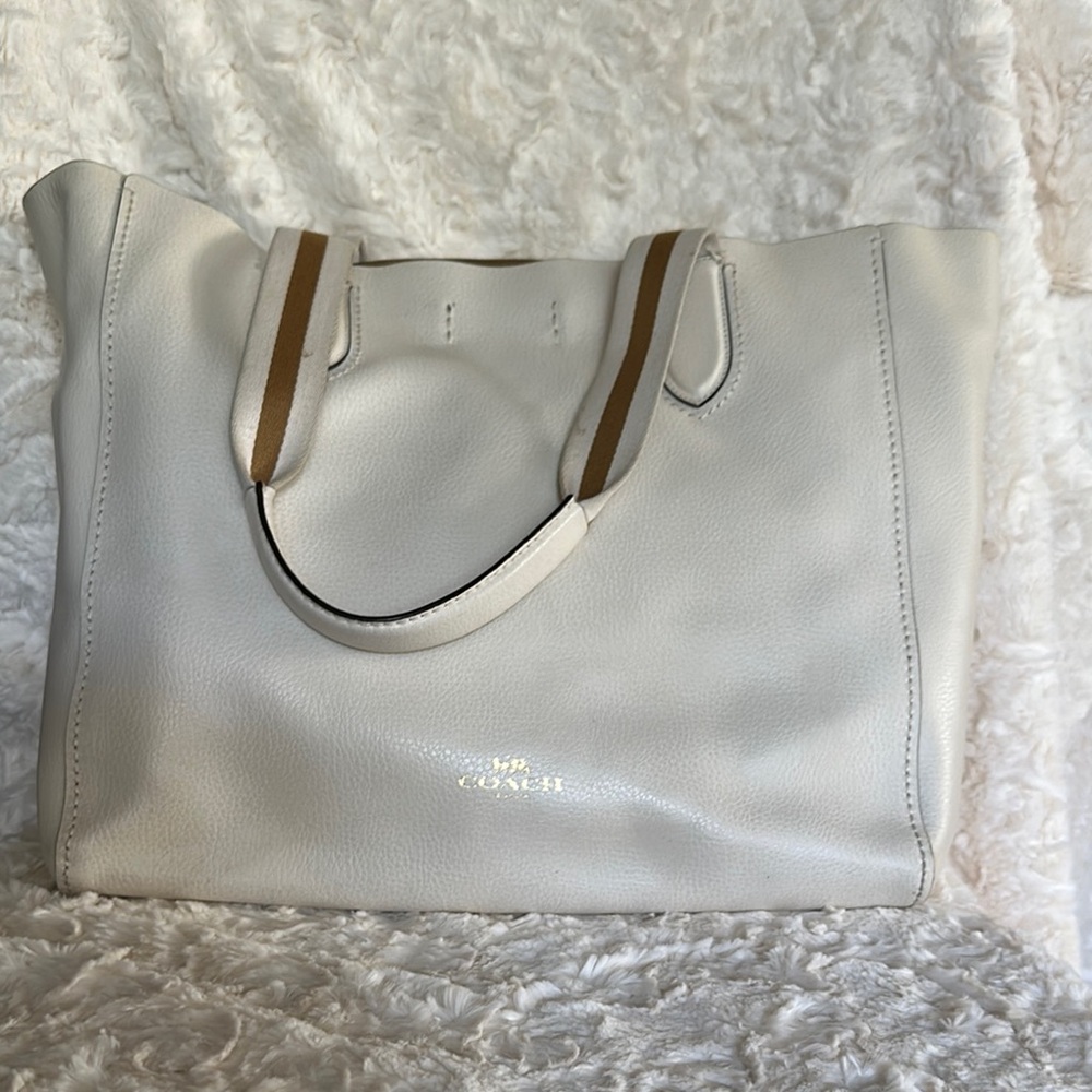 GUC     Coach White Leather Derby  Tote with Tan Accents